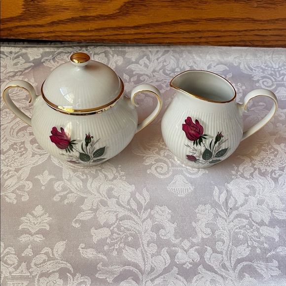 NIB Elegant Mitterteich Bavaria Carmen Floral fine porcelain Dinnerware Set. - Picture 5 of 10